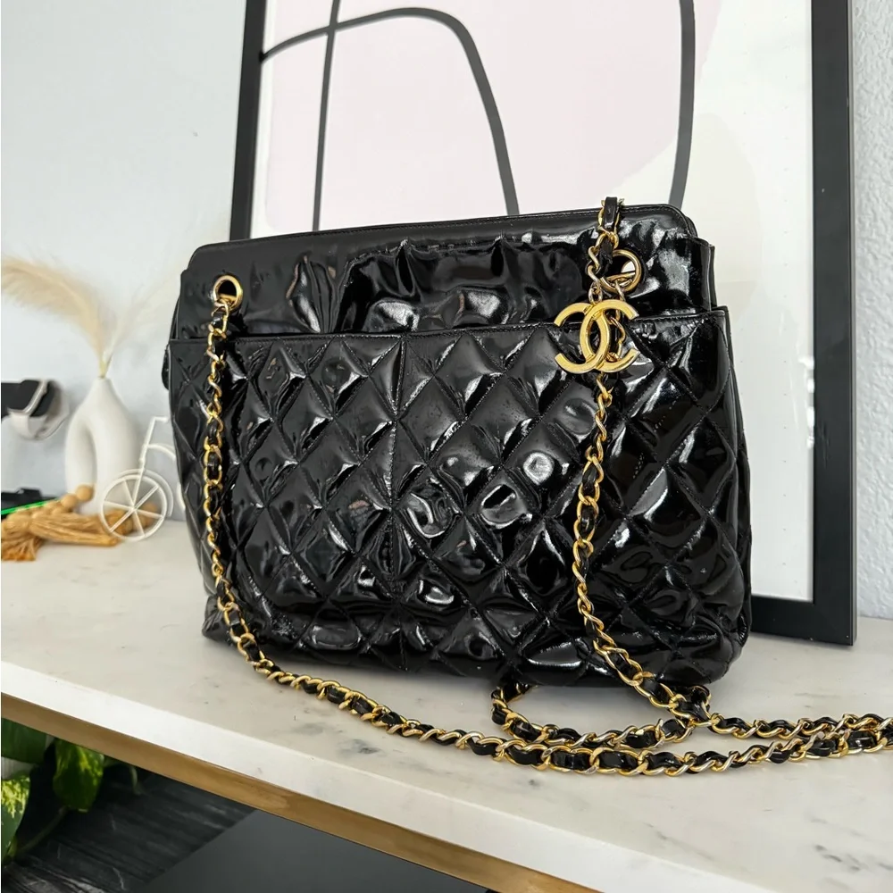 Authentic CHANEL bag - Picture 3 of 11